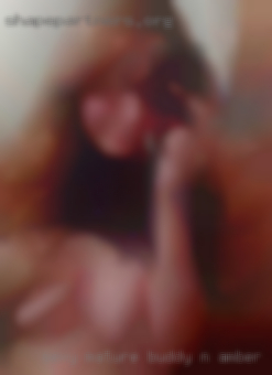 Sexy mature full figure woman nude buddy inn Amber.